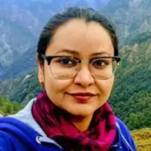akansha ji Mahamukti Yoga School
